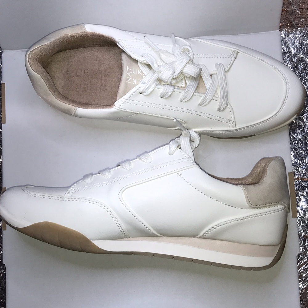 SOUL Naturalizer Men's White Leather Sneakers with Gum Sole Accent